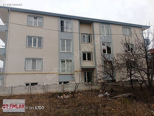03 EMLAK(Ahmet Baştuğ'dan) FATİH MAH. 3+1 ARA KAT DAİRE ÖNÜ PARK