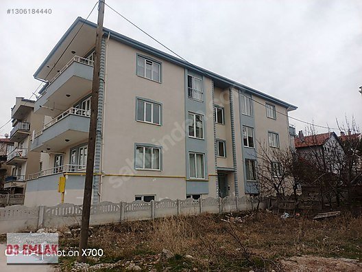 03 EMLAK(Ahmet Baştuğ'dan) FATİH MAH. 3+1 ARA KAT DAİRE ÖNÜ PARK fotoğraf 5